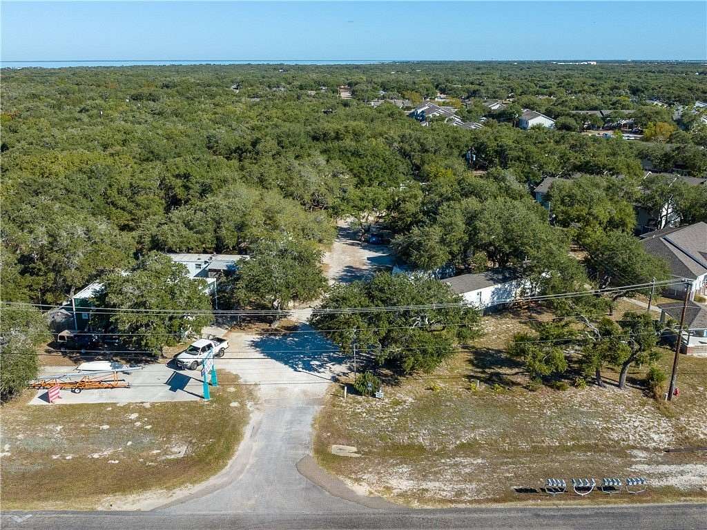 1.63 Acres of Improved Commercial Land for Sale in Rockport, Texas