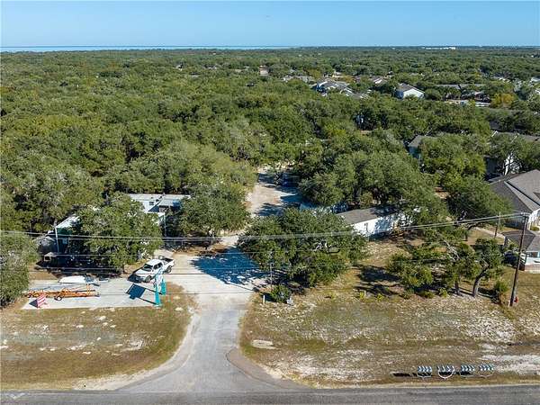 1.63 Acres of Improved Commercial Land for Sale in Rockport, Texas