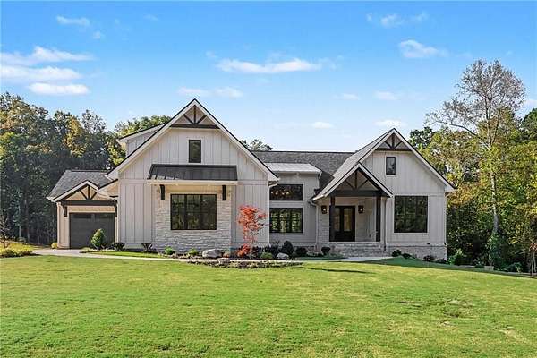 2.9 Acres of Land with Home for Sale in Conyers, Georgia