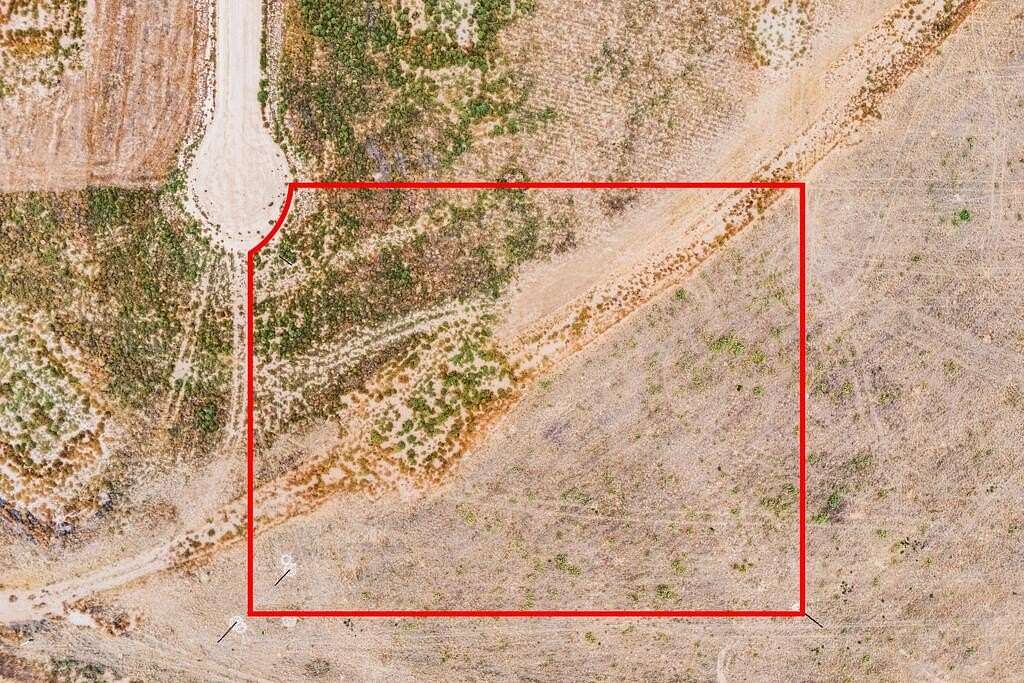 2 Acres of Residential Land for Sale in Seminole, Texas