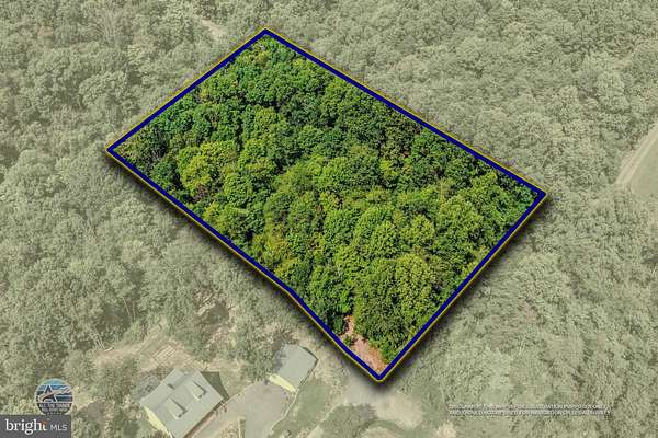 2 Acres of Residential Land for Sale in Berkeley Springs, West Virginia