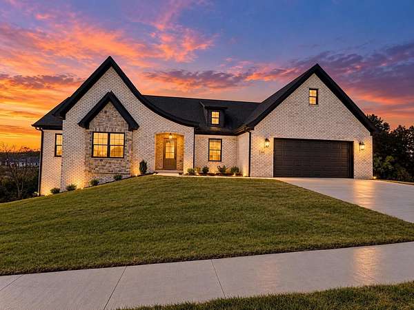 1.55 Acres of Land with Home for Sale in Richmond, Kentucky