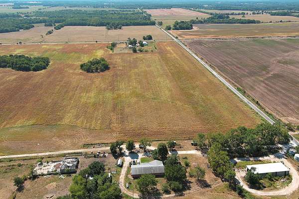 485 Acres of Land with Home for Sale in Wentworth, Missouri
