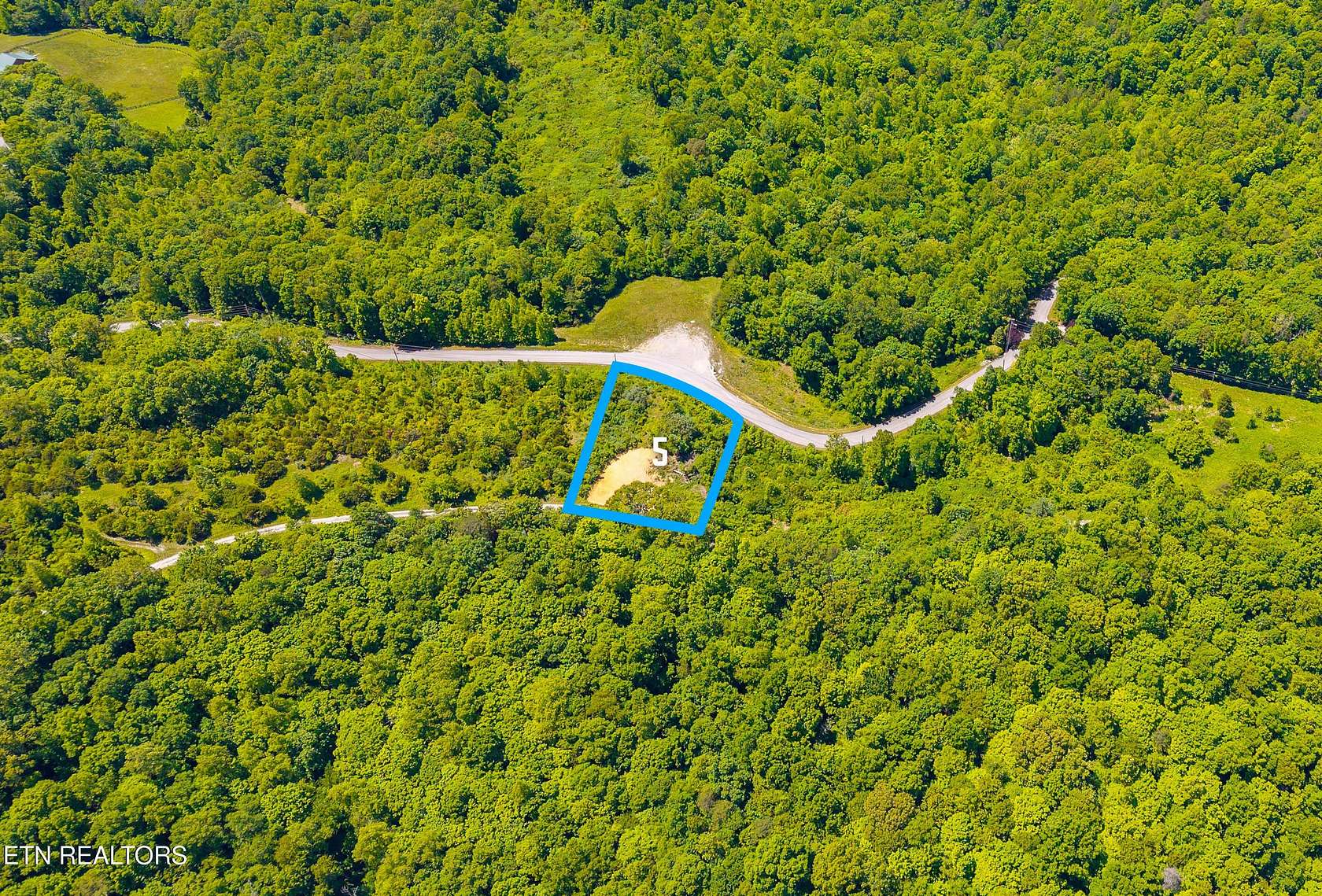 0.95 Acres of Residential Land for Sale in Speedwell, Tennessee