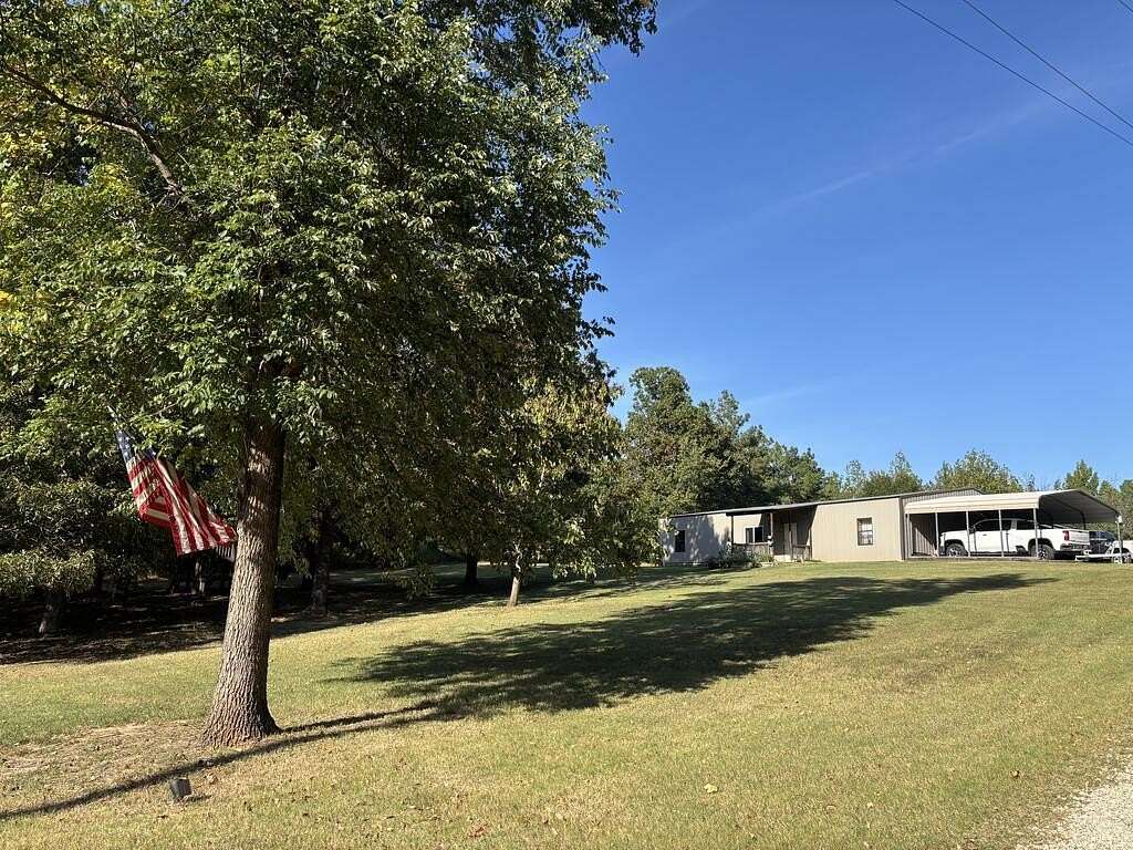3.1 Acres of Land with Home for Sale in Abbeville, Mississippi