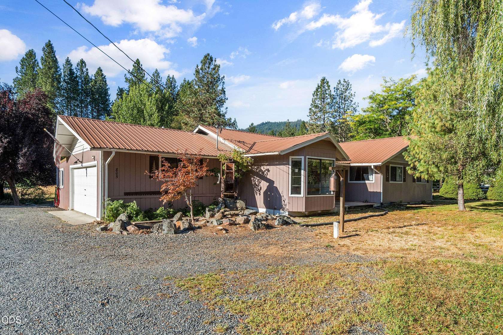 2.89 Acres of Land with Home for Sale in Rogue River, Oregon