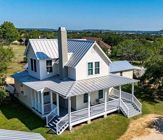 9.15 Acres of Land with Home for Sale in Kerrville, Texas