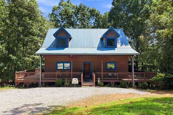 1.5 Acres of Land with Home for Sale in Cleveland, Georgia