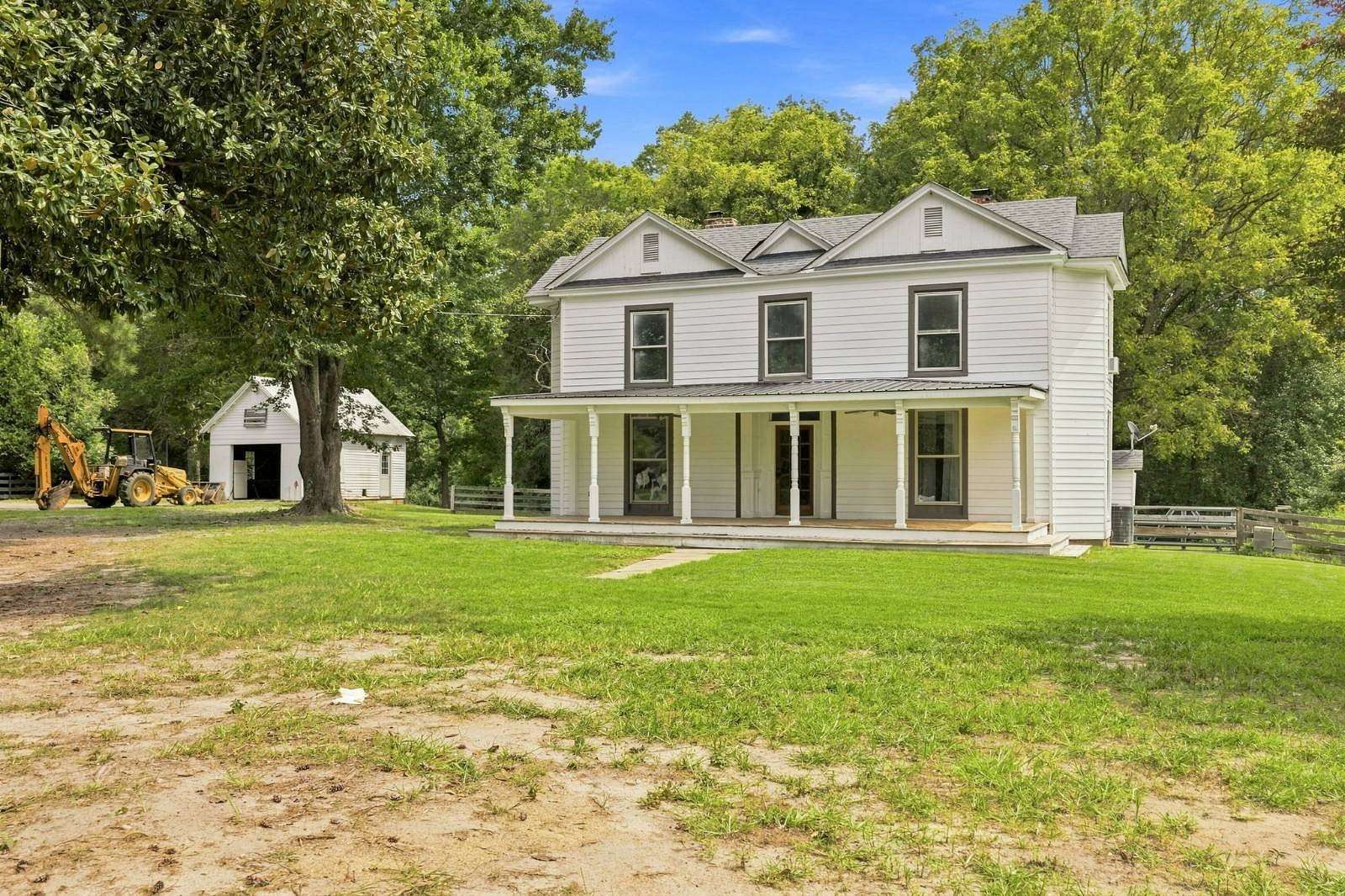 10.4 Acres of Land with Home for Sale in Mechanicsville, Virginia