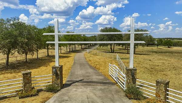 19.7 Acres of Land with Home for Sale in Krum, Texas