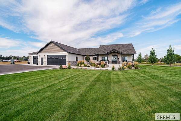1.5 Acres of Land with Home for Sale in Blackfoot, Idaho