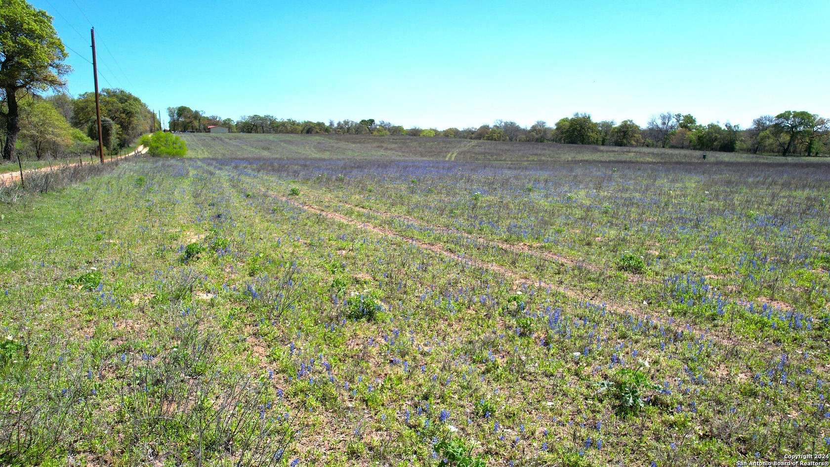 12 Acres of Land for Sale in La Vernia, Texas