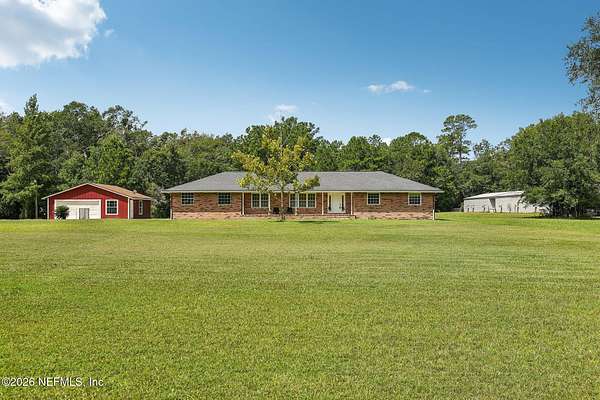 3.85 Acres of Land with Home for Sale in Middleburg, Florida