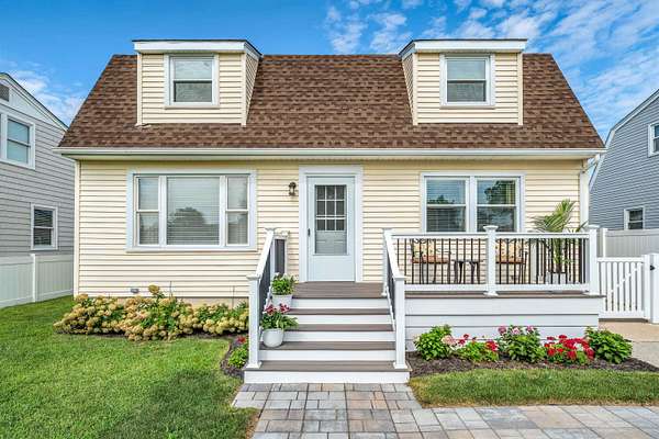 14.6 Acres of Land with Home for Sale in Villas, New Jersey