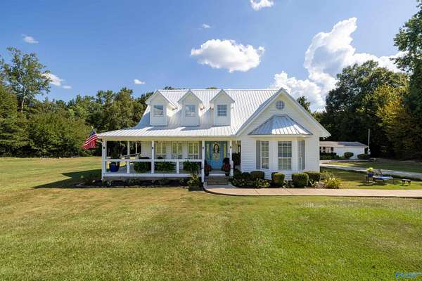 3.3 Acres of Land with Home for Sale in Hamilton, Alabama