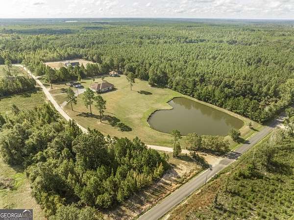 5.6 Acres of Land with Home for Sale in Eastman, Georgia
