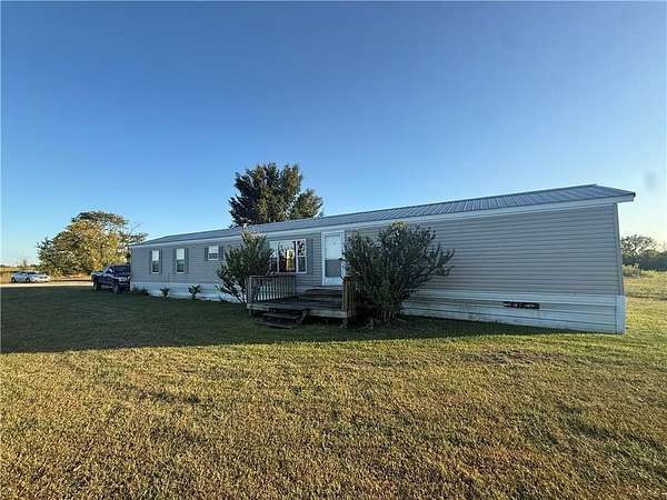 10 Acres of Land with Home for Sale in Pomona, Kansas