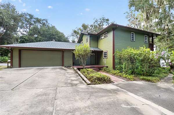 2.26 Acres of Land with Home for Sale in Hawthorne, Florida
