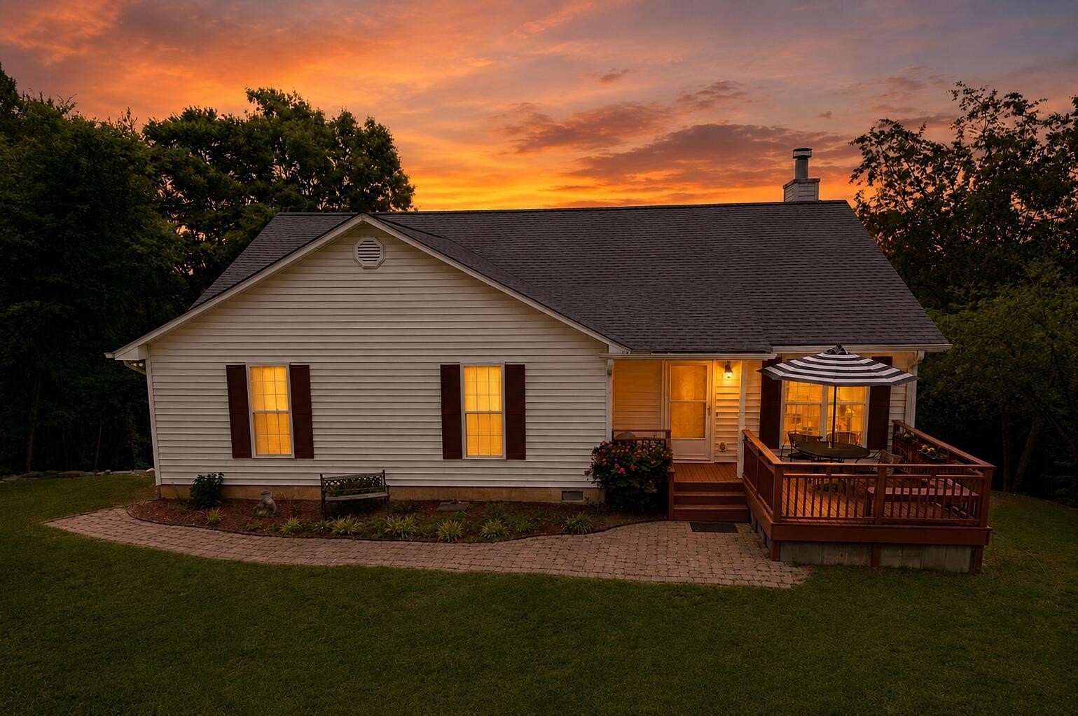 10 Acres of Land with Home for Sale in Dayton, Tennessee