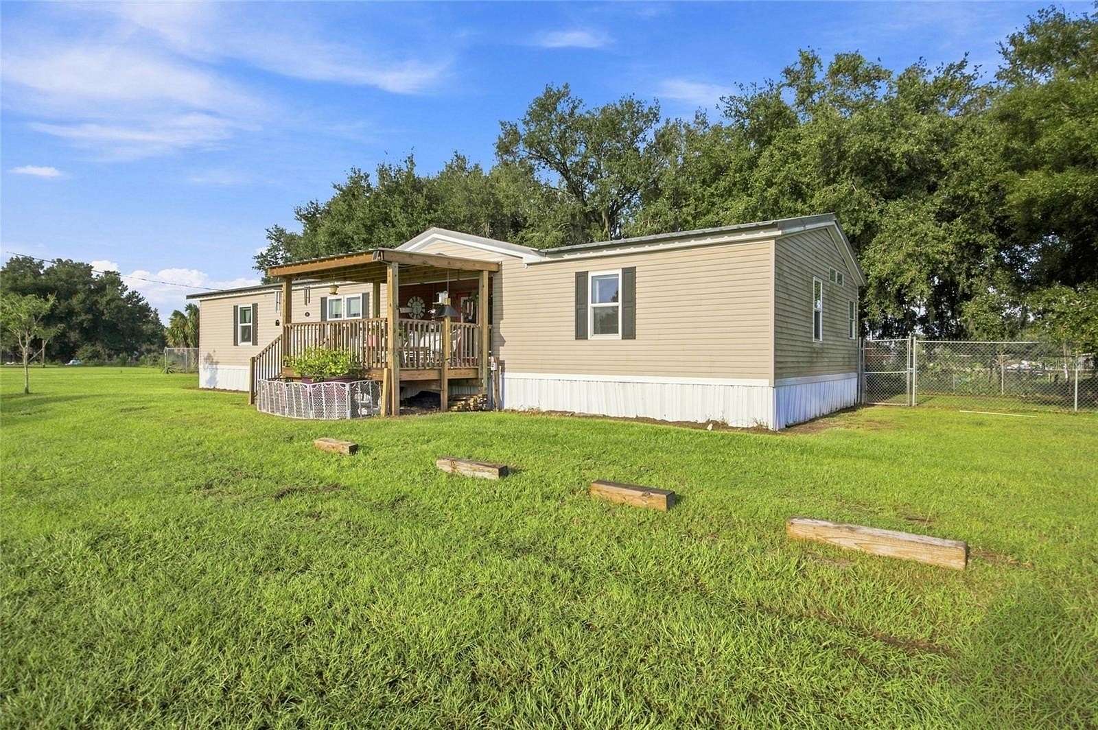 3 Acres of Land with Home for Sale in Lithia, Florida