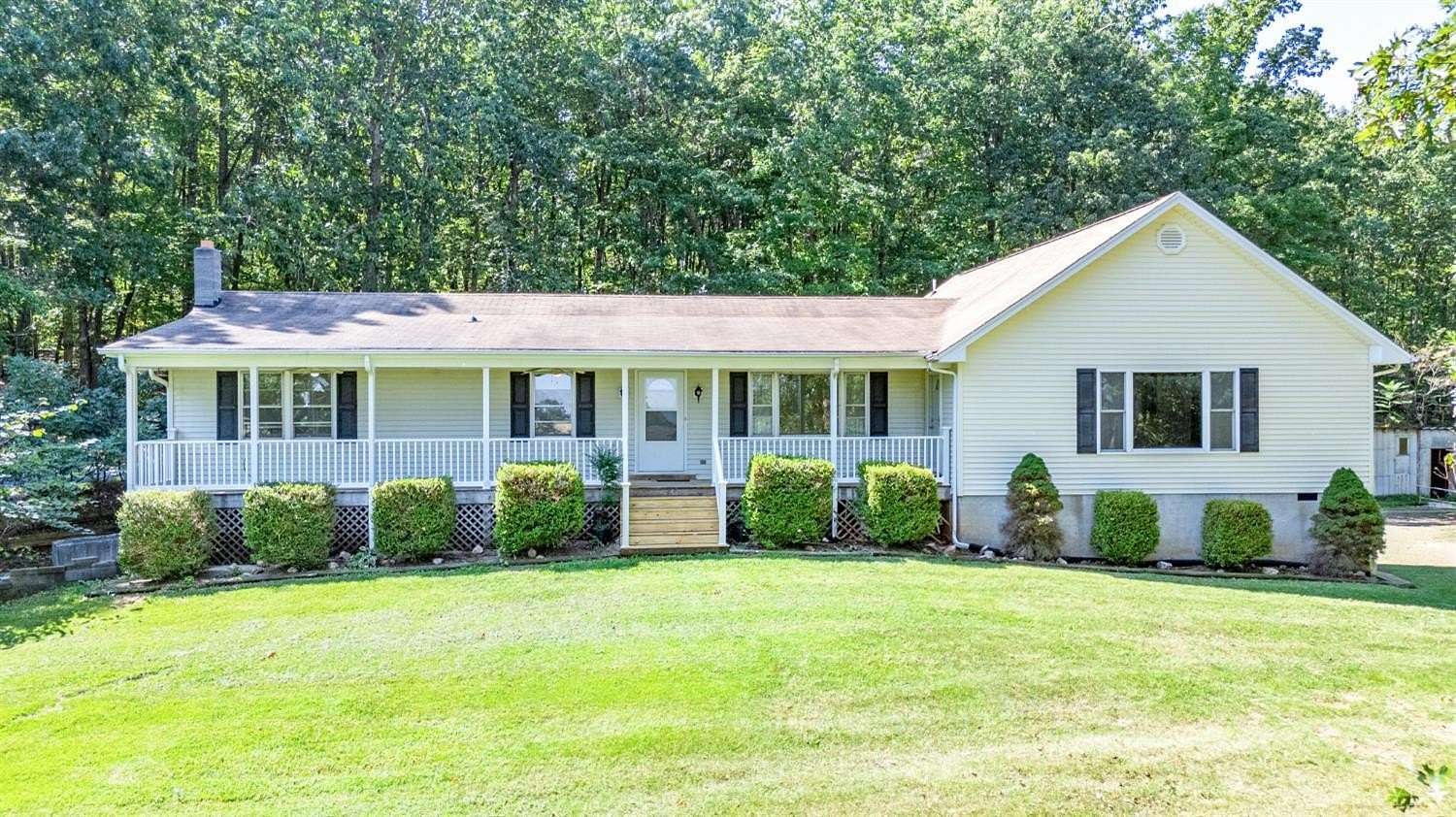 9.52 Acres of Land with Home for Sale in Concord, Virginia