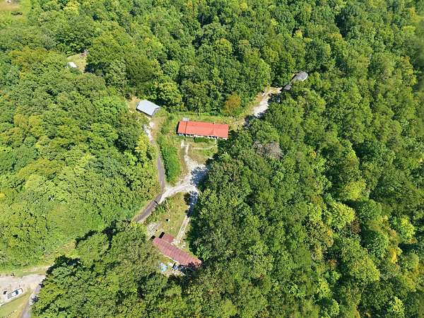 9.25 Acres of Residential Land for Sale in Irvine, Kentucky