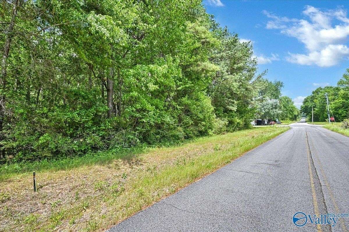 1 Acre of Residential Land for Sale in Falkville, Alabama