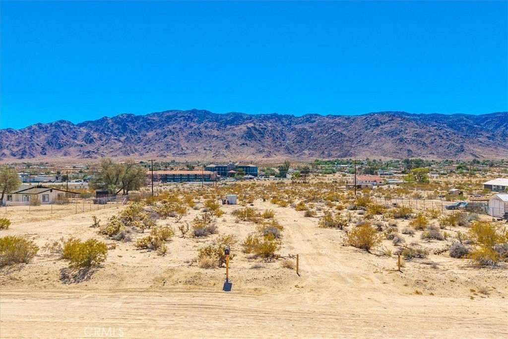 1 Acre of Land for Sale in Twentynine Palms, California