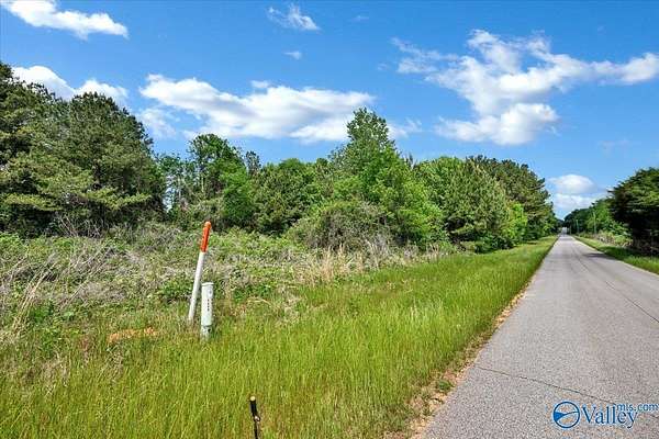 1 Acre of Residential Land for Sale in Falkville, Alabama