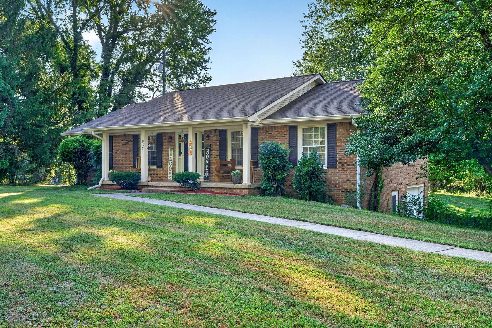 2.73 Acres of Land with Home for Sale in Clarksville, Tennessee