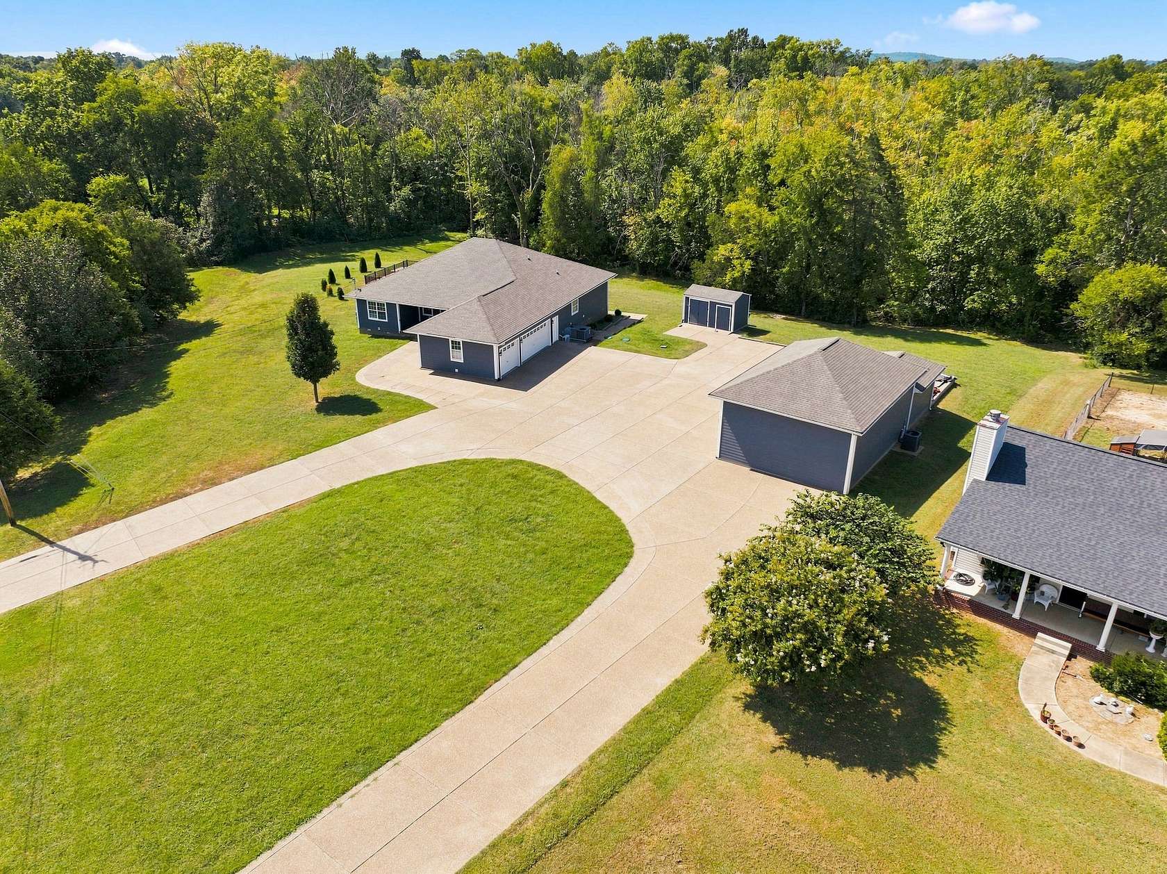 4.7 Acres of Land with Home for Sale in Murfreesboro, Tennessee