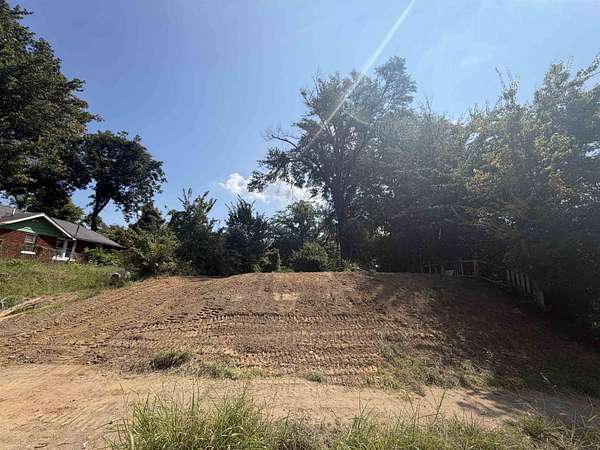 0.09 Acres of Land for Sale in Memphis, Tennessee