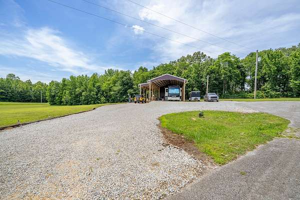 4 Acres of Residential Land for Sale in Clifton, Tennessee
