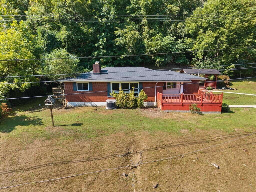 3 Acres of Land with Home for Sale in Hazard, Kentucky