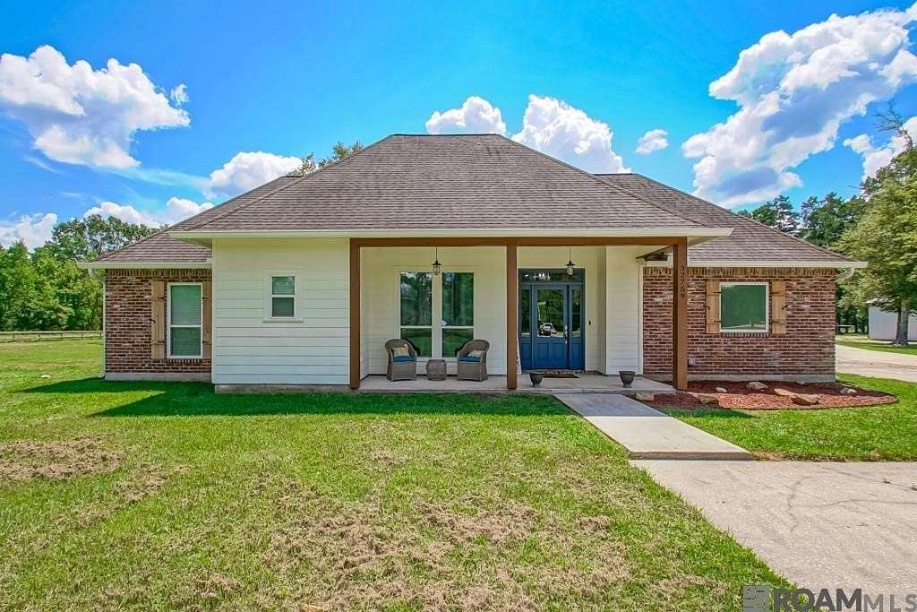 4 Acres of Land with Home for Sale in Walker, Louisiana
