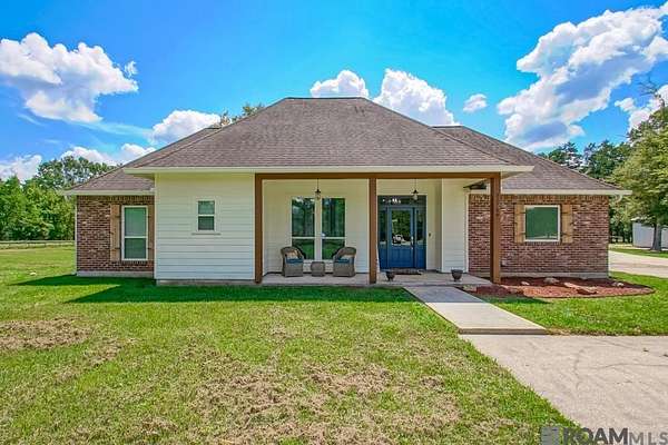 4 Acres of Land with Home for Sale in Walker, Louisiana