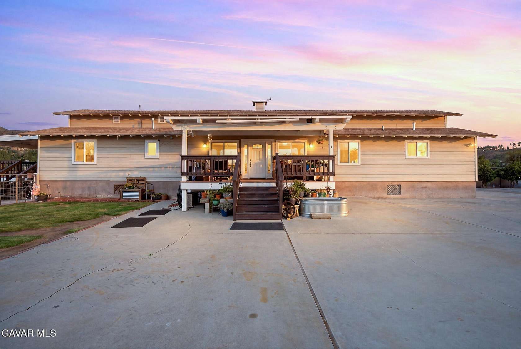2.48 Acres of Land with Home for Sale in Leona Valley, California