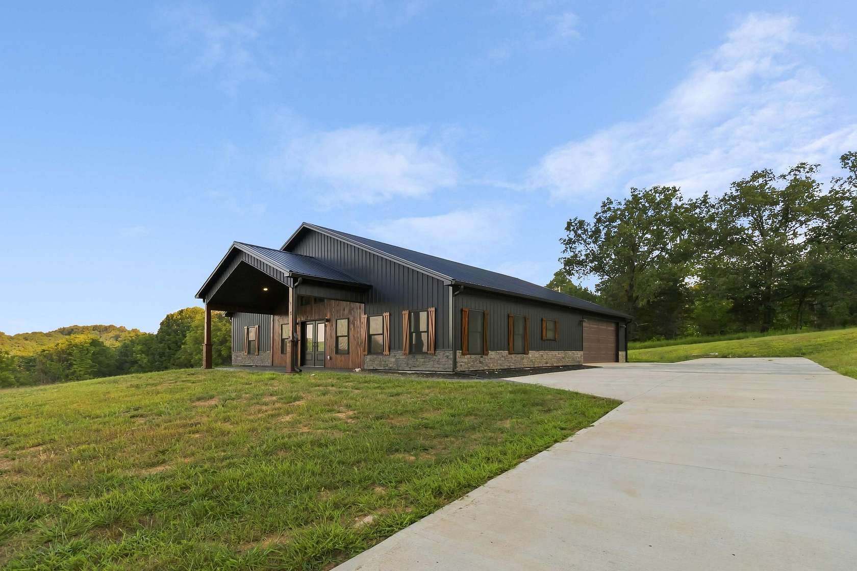 2 Acres of Land with Home for Sale in Somerset, Kentucky