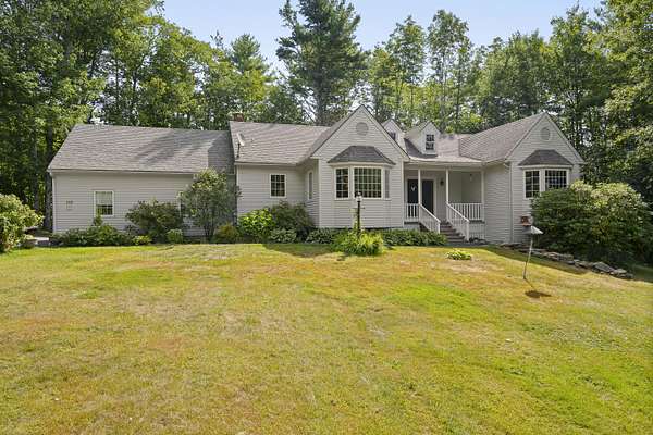 1.8 Acres of Land with Home for Sale in Damariscotta, Maine