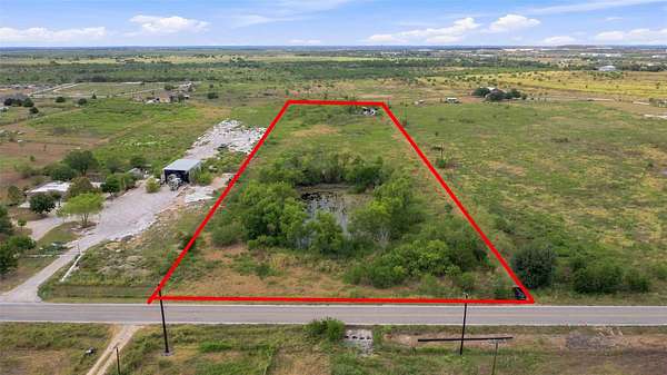 6.84 Acres of Residential Land for Sale in Creedmoor, Texas