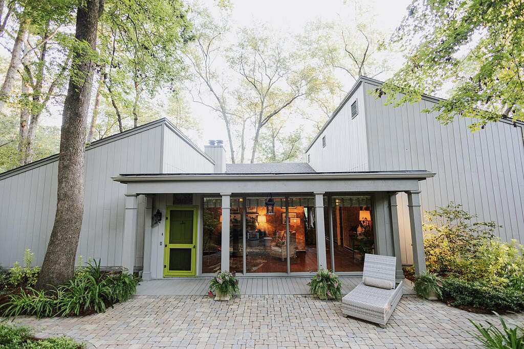 2.83 Acres of Land with Home for Sale in Thomasville, Georgia
