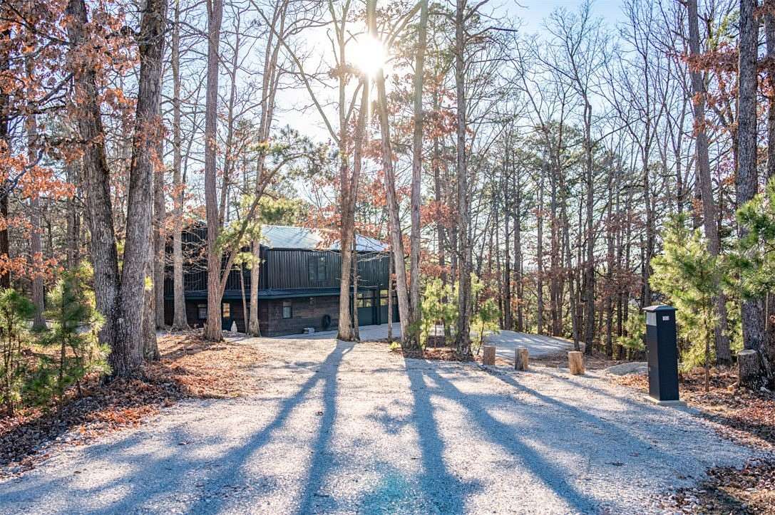 1.8 Acres of Improved Commercial Land for Sale in Eureka Springs, Arkansas
