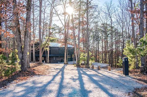 1.8 Acres of Improved Commercial Land for Sale in Eureka Springs, Arkansas