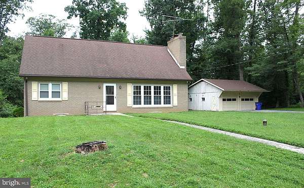 3.4 Acres of Land with Home for Lease in Smithsburg, Maryland
