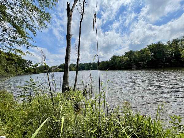 3.23 Acres of Residential Land for Sale in Inman, South Carolina