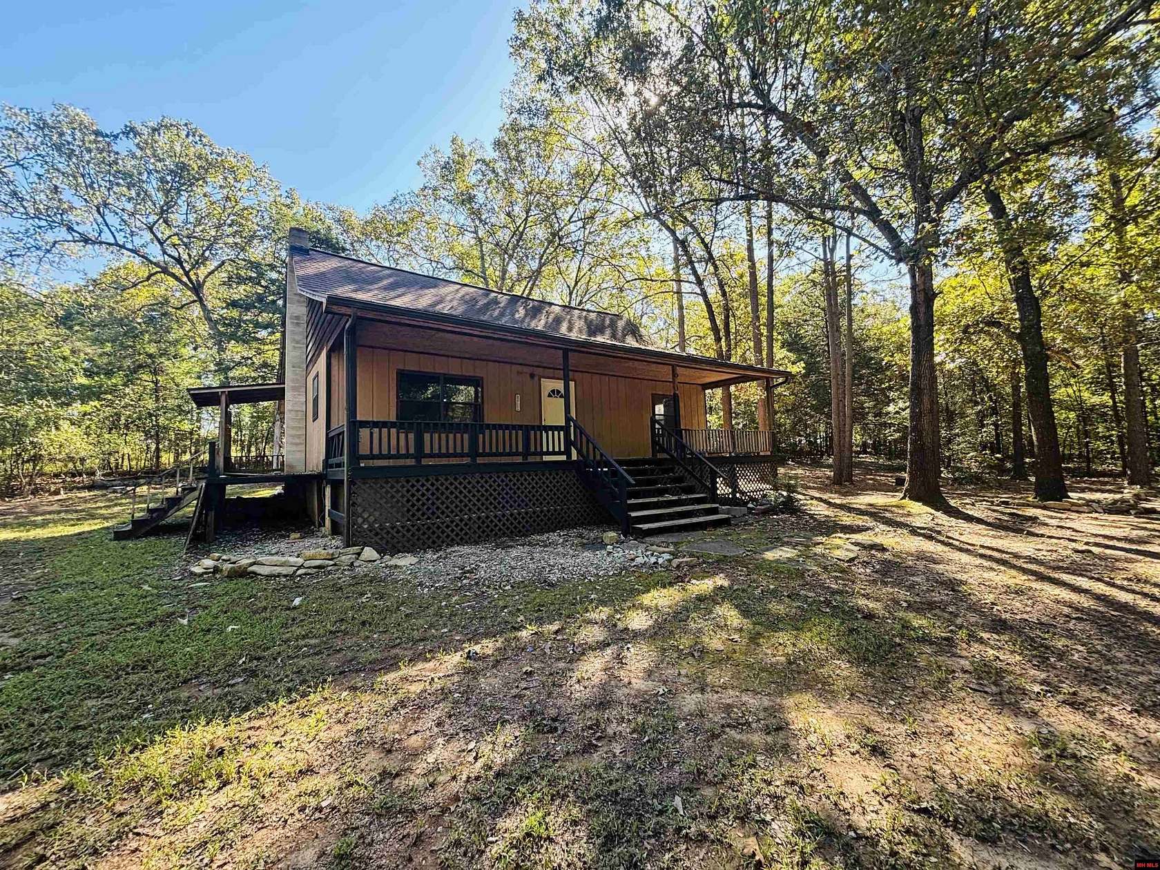 2.5 Acres of Land with Home for Sale in Flippin, Arkansas