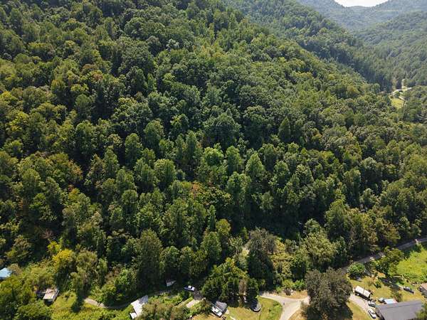5 Acres of Land for Sale in Pikeville, Kentucky