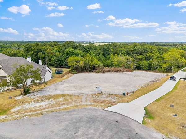 1 Acre of Residential Land for Sale in Gunter, Texas