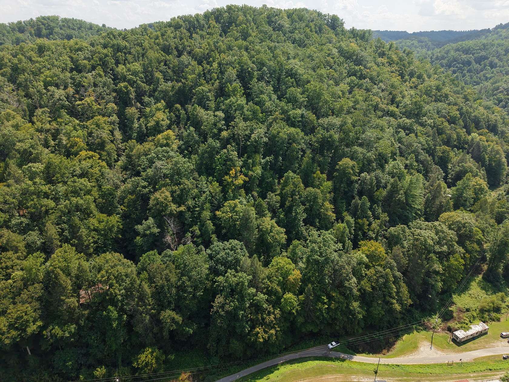 7 Acres of Land for Sale in Tomahawk, Kentucky
