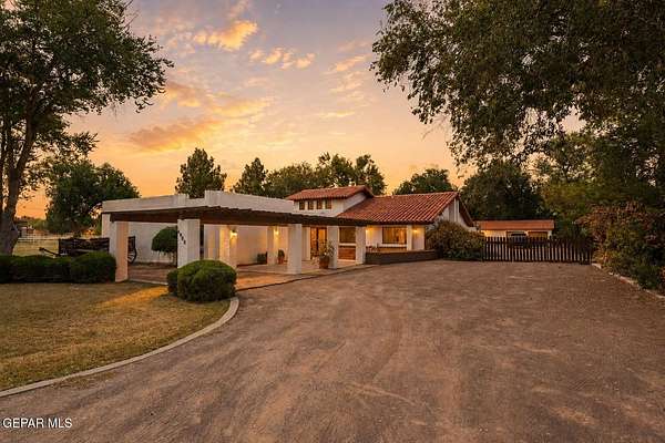 1.5 Acres of Land with Home for Sale in El Paso, Texas